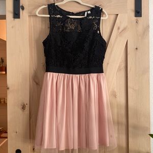 Lauren Conrad Crochet & Tulle dressy dress (SM) LIKE NEW!